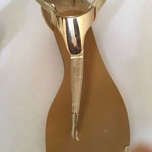 NINE WEST GOLD SANDAL